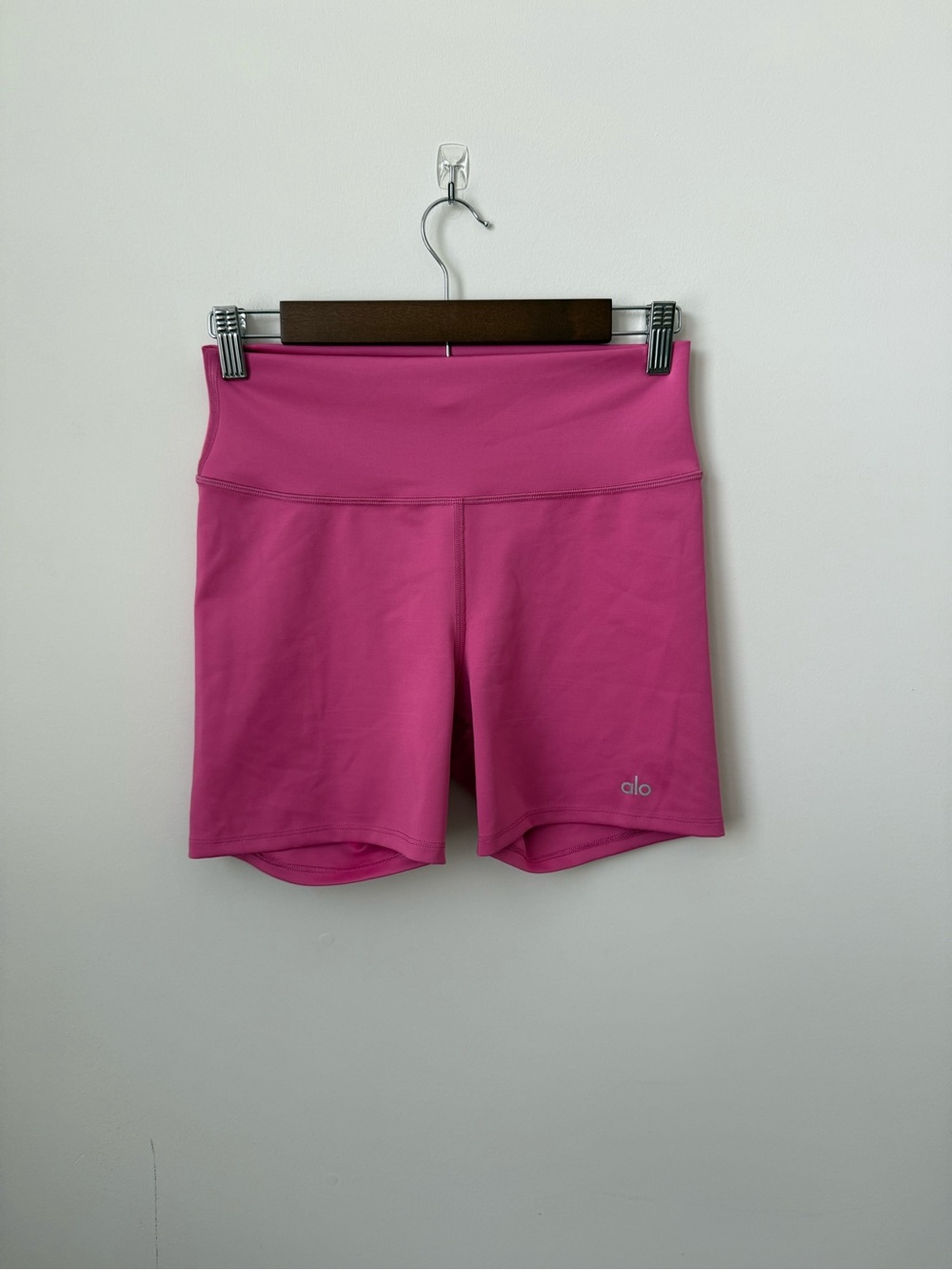 Alo Airlift Energy Short 5” Pink